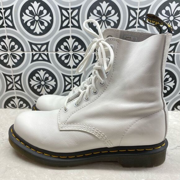 Dr. Martens 1460 Pascal 8-Eye Boot White Size Womens 8 - Picture 1 of 14